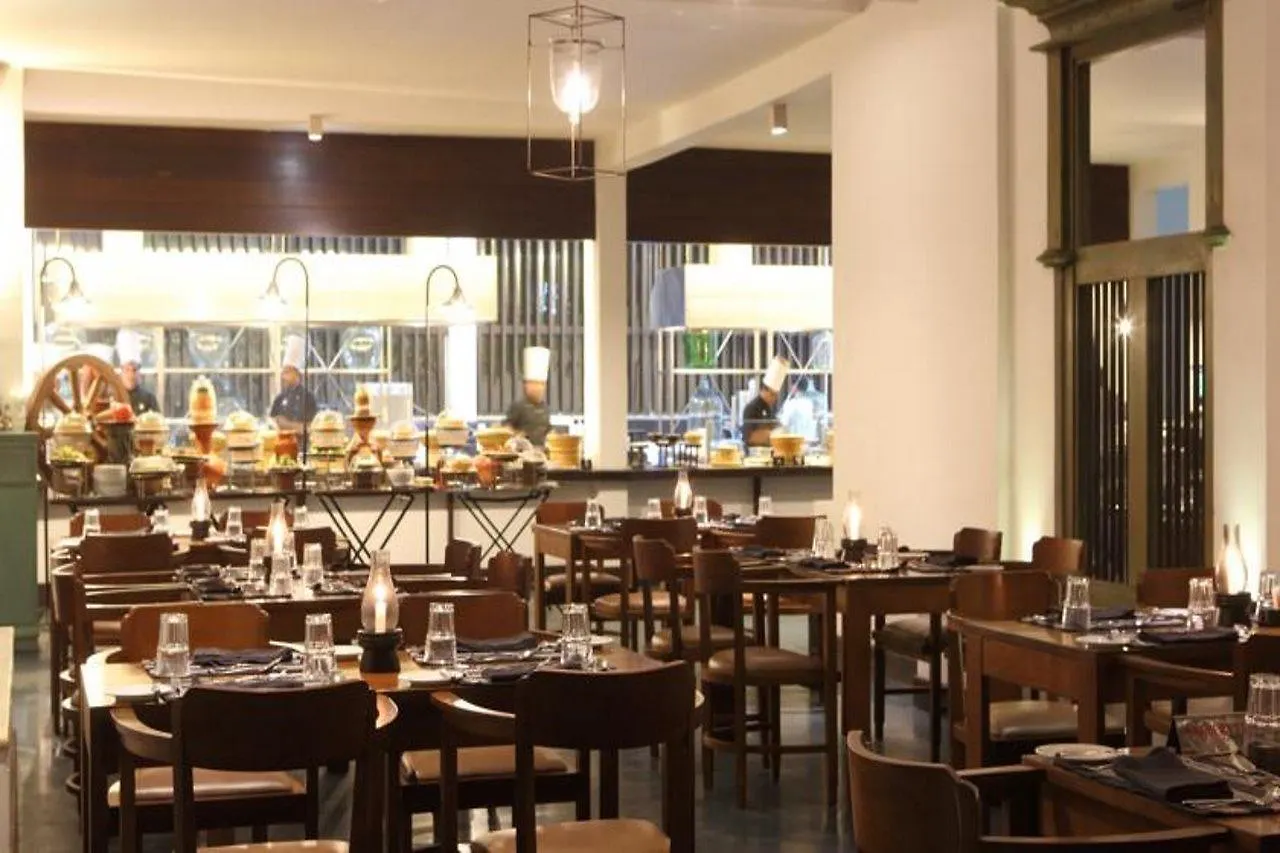 Hotel Jetwing Blue Negombo